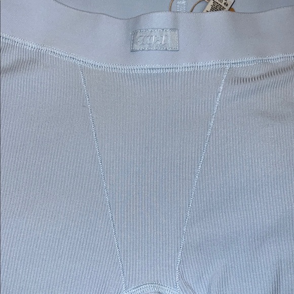 New SKIMS Blue soft lounge rib boxer OUT OF STOCK EVERYWHERE - Picture 4 of 6